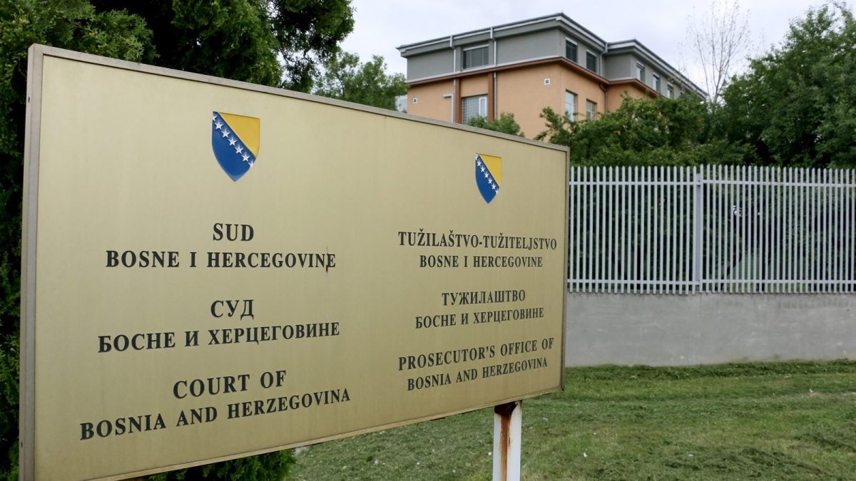 POTVRĐENA OPTUŽNICA ZA ZLOČINE U VOGOŠĆI