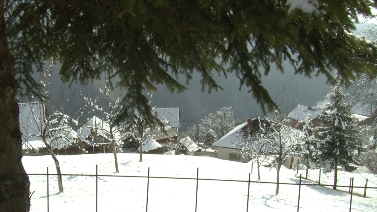 IZ LOKALNOG VODOVODA U NASELJU GRAB 19 DOMAĆINSTAVA SNABDIJEVA SE PITKOM VODOM