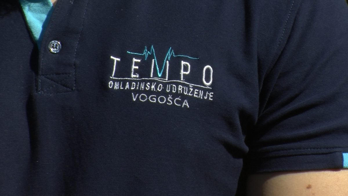 ZA DESET SOCIJALNO UGROŽENIH PENZIONERA URUČENI PREHRAMBENI PAKETI
