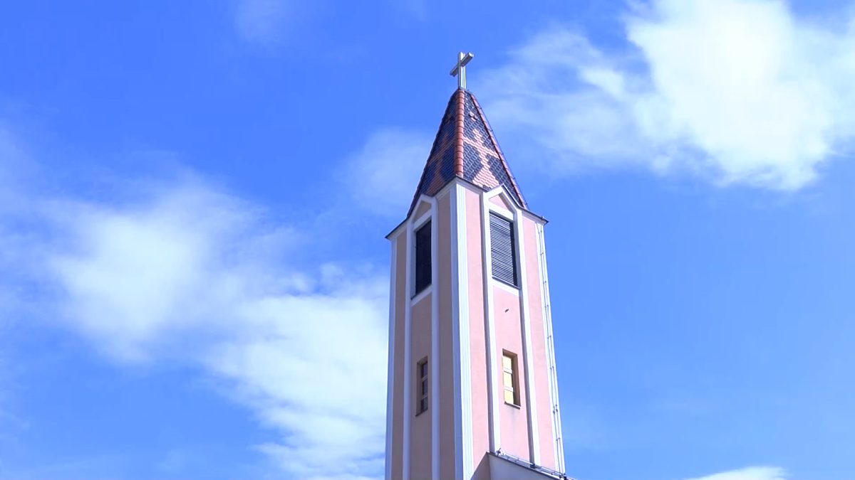 KATOLICI DOČEKUJU NAJVEĆI BLAGDAN – USKRS