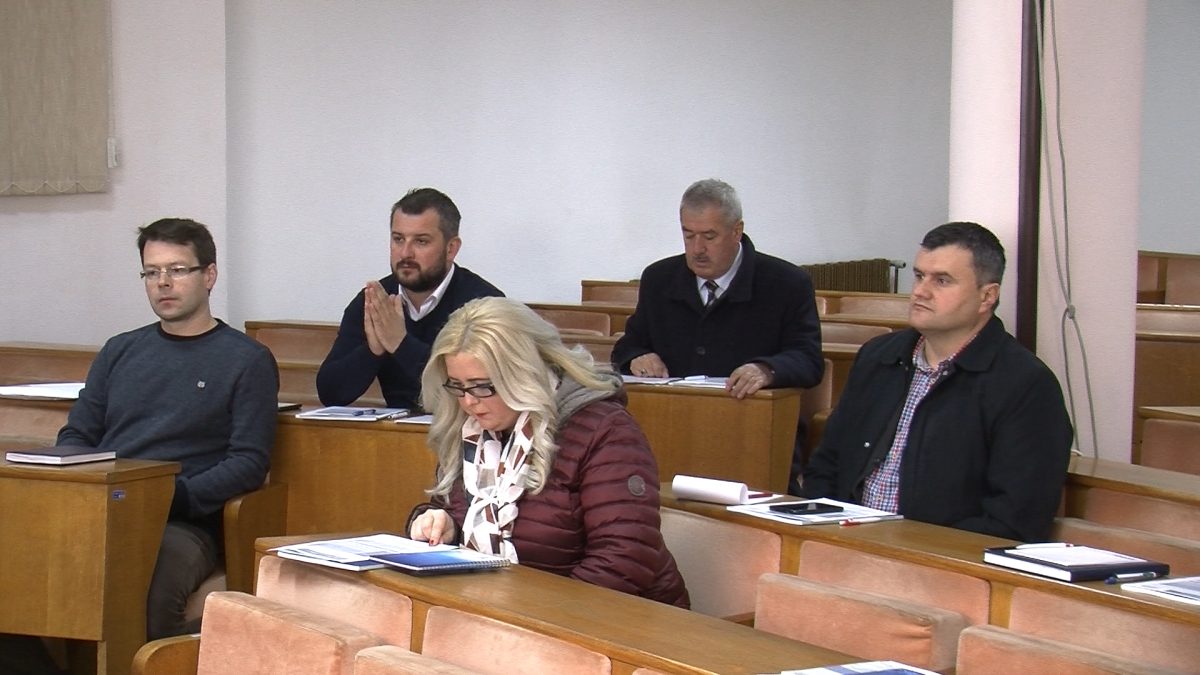 NOVOIZABRANI VIJEĆNICI VOGOŠĆE I ILIJAŠA U PROGRAMU OBUKE „ŠTA VIJEĆNICI TREBA DA ZNAJU O LOKALNOJ SAMOUPRAVI“