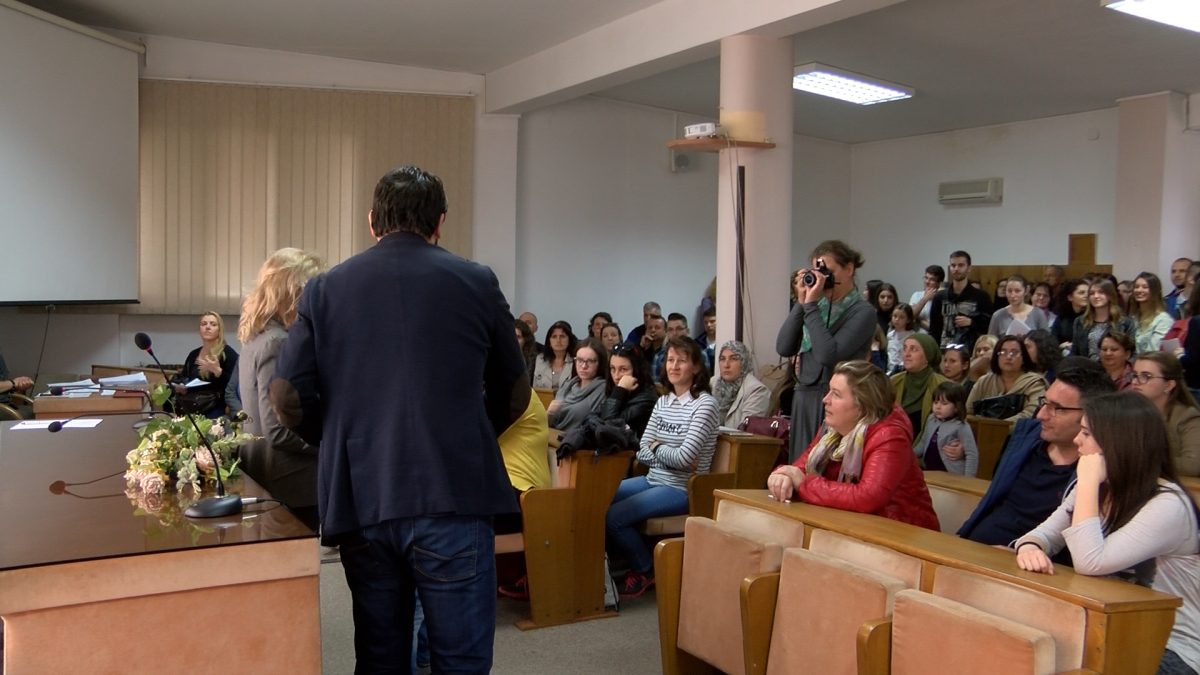 STIPENDISTI OPĆINE VOGOŠĆA POTPISALI UGOVORE O STIPENDIRANJU