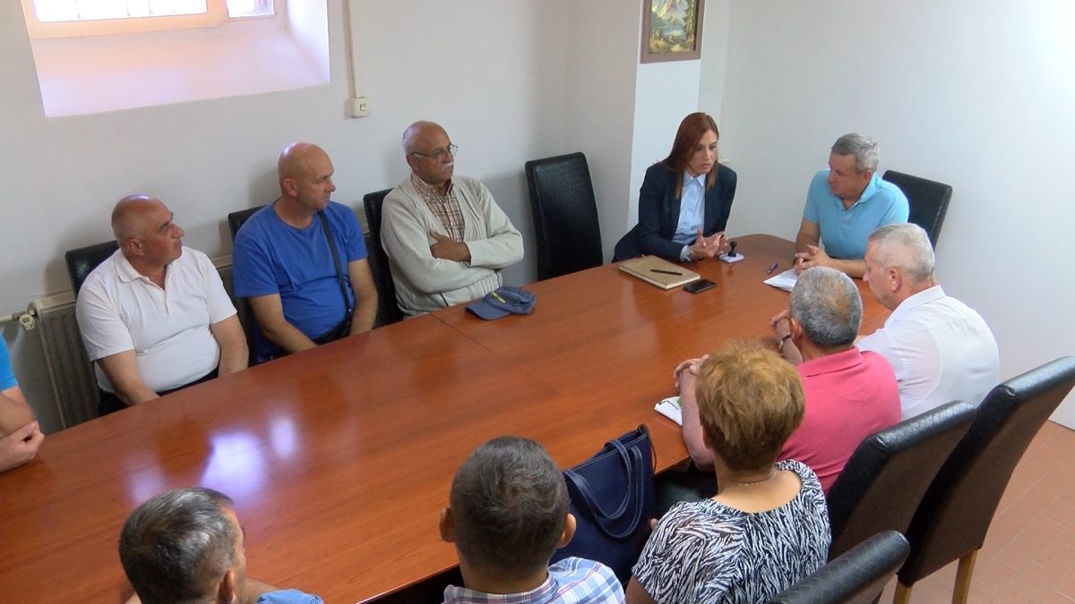 U UDRUŽENJU  POLJOPRIVREDNIKA POTPISANI UGOVORI O DODJELI PLASTENIKA