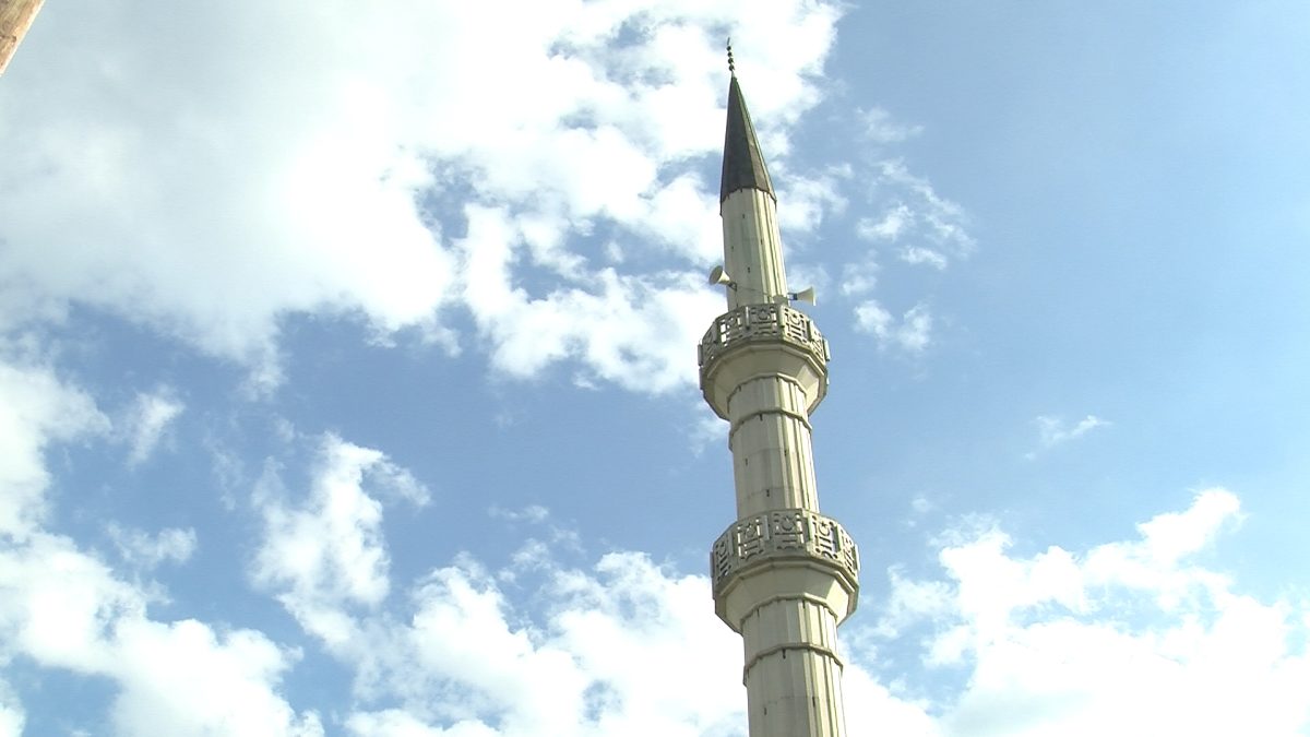 MUSLIMANI ŠIROM SVIJETA OBILJEŽILI MUBAREK NOĆ LEJLETUL-BEDR