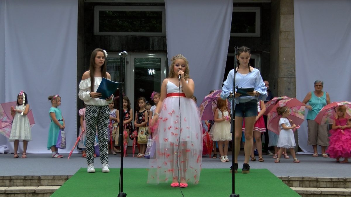 NA MANIFESTACIJI „VOGOŠĆANSKI DANI“ ODRŽAN IZBOR ZA „MISS BARBIE“