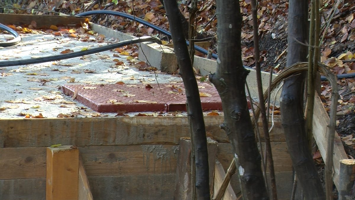 MJEŠTANI MIHOLJIĆA VLASTITIM SREDSTVIMA RJEŠAVAJU PITANJE REDOVNOG VODOSNABDJEVANJA