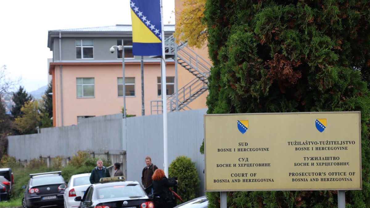 TINTOR: ZA JEDNOG ŠURU, TRI MRTVE GLAVE
