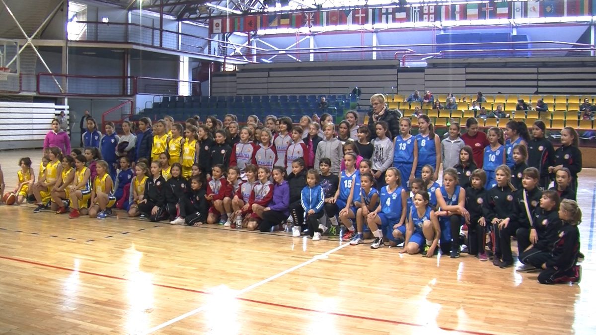 U VOGOŠĆI ODIGRAN TURNIR REGIONALNE MINIBASKET LIGE ZA DJEVOJČICE, SVOJU PODRŠKU DALA I SLAVNA RAZIJA MUJANOVIĆ