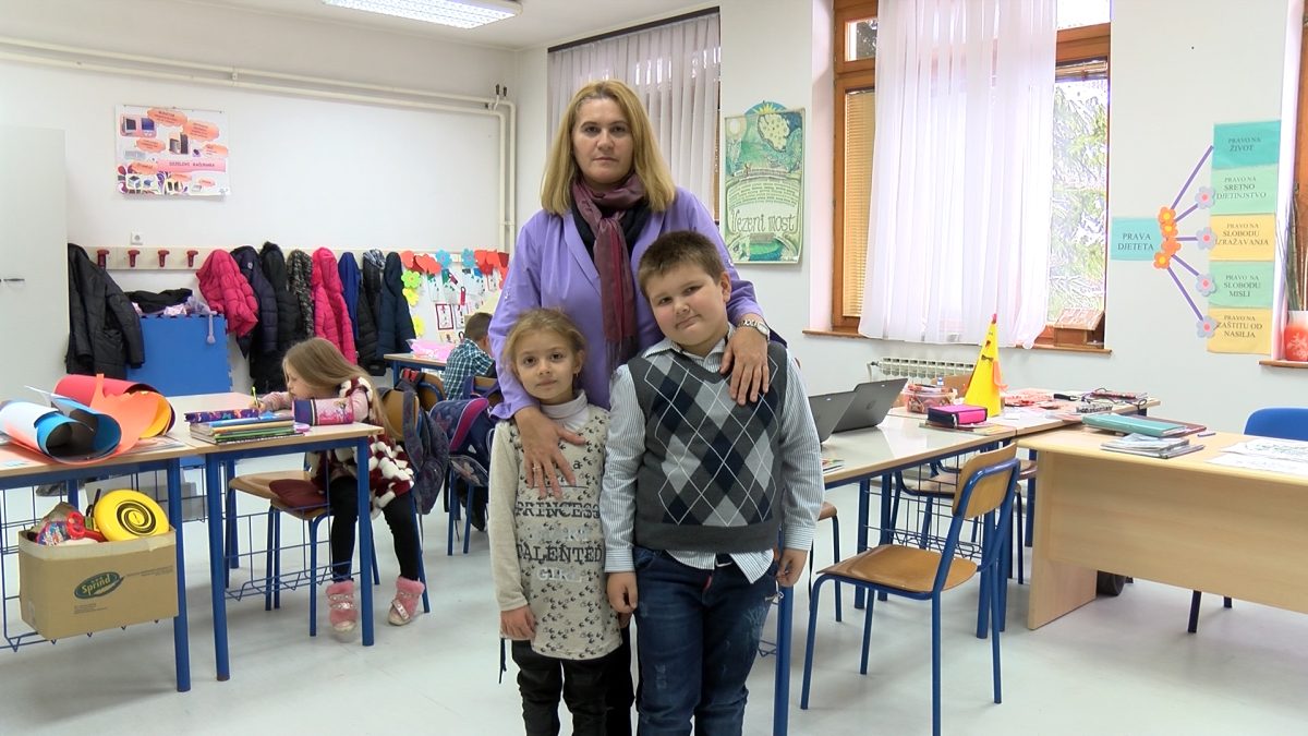 PRVAČIĆI SA GORE ENA I ALDIN ZAJEDNO UČE PRVA SLOVA, BROJEVE I PJESMICE