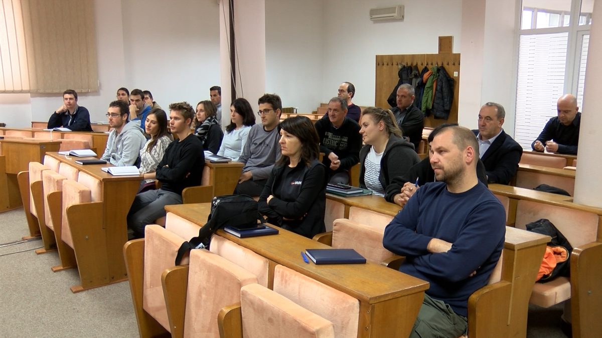 STUDENTI IZ ZAGREBA POSJETILI VOGOŠĆU I OBIŠLI KLIZIŠTA