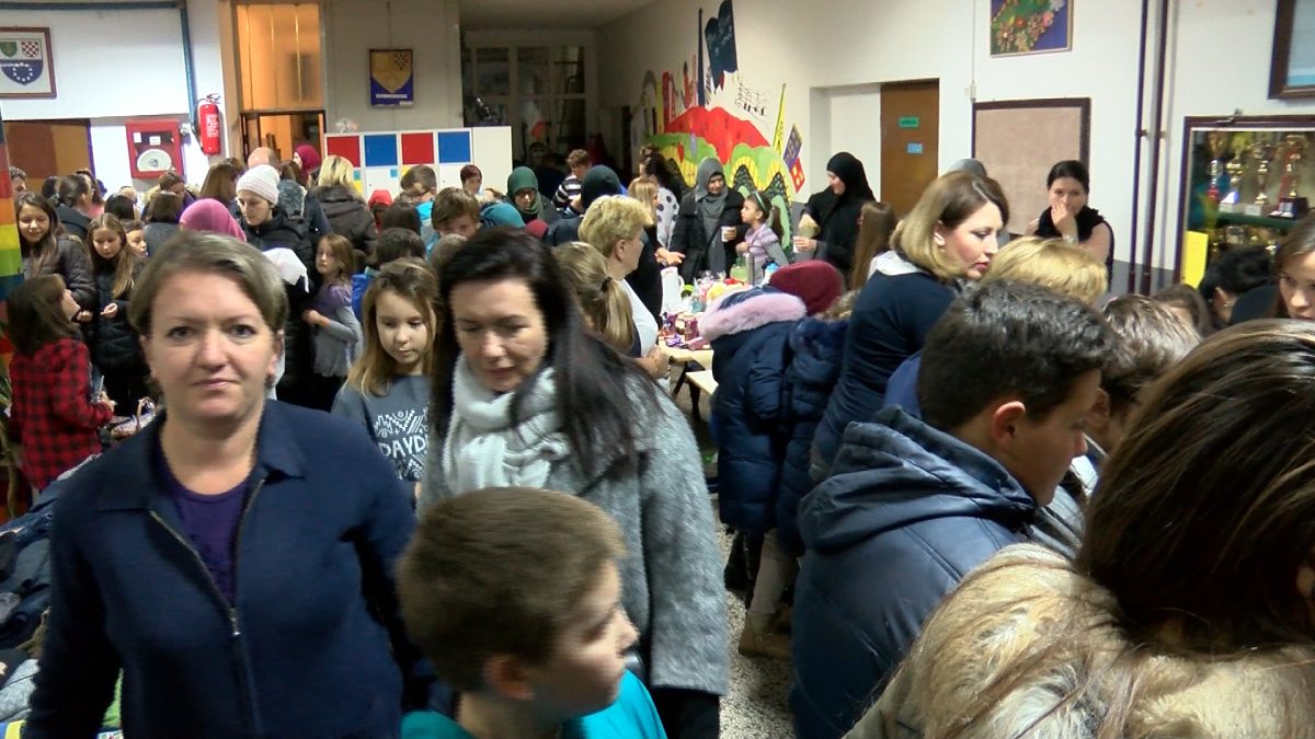 HUMANITARNI BAZAR U OŠ „ZAHID BARUČIJA“: DŽEJNA NIJE SAMA!