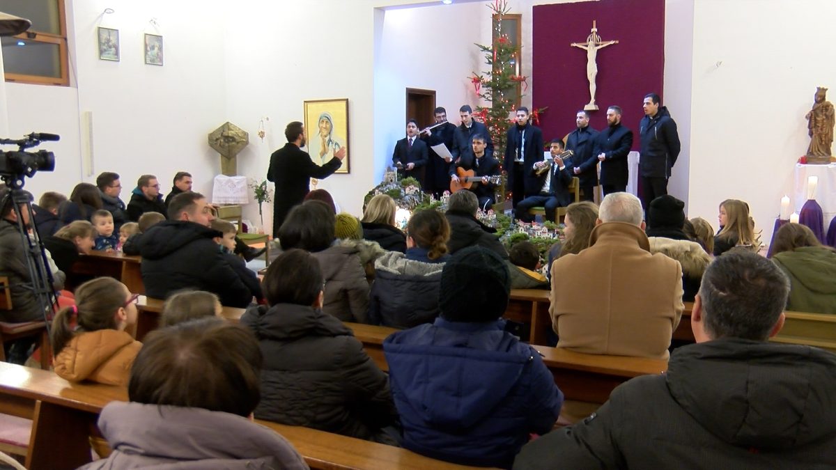 U CRKVI BLAŽENE MAJKE TEREZIJE ODRŽAN BOŽIĆNI KONCERT