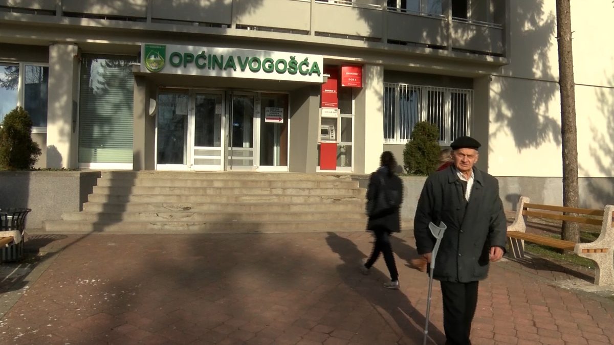 REAKCIJE PENZIONERA NA USVAJANJE ZAKONA O PIO RAZLIČITE, VEĆINA NE ZNA ŠTA IM DONOSI
