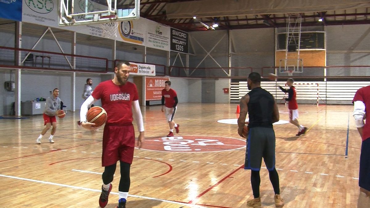 KK VOGOŠĆA SUTRA IGRA VAŽNU UTAKMICU PROTIV RADNIKA