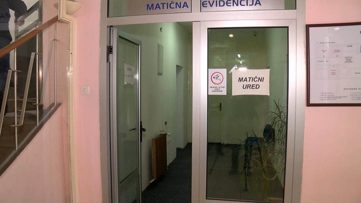 ISPRAVKE PODATAKA U MATIČNIM KNJIGAMA U OPĆINI VOGOŠĆA MOGUĆA UPRAVNIM POSTUPKOM