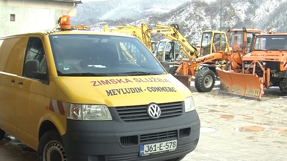 NAJAVLJENE SNJEŽNE PADAVINE – ZIMSKE SLUŽBE U STANJU PRIPRAVNOSTI