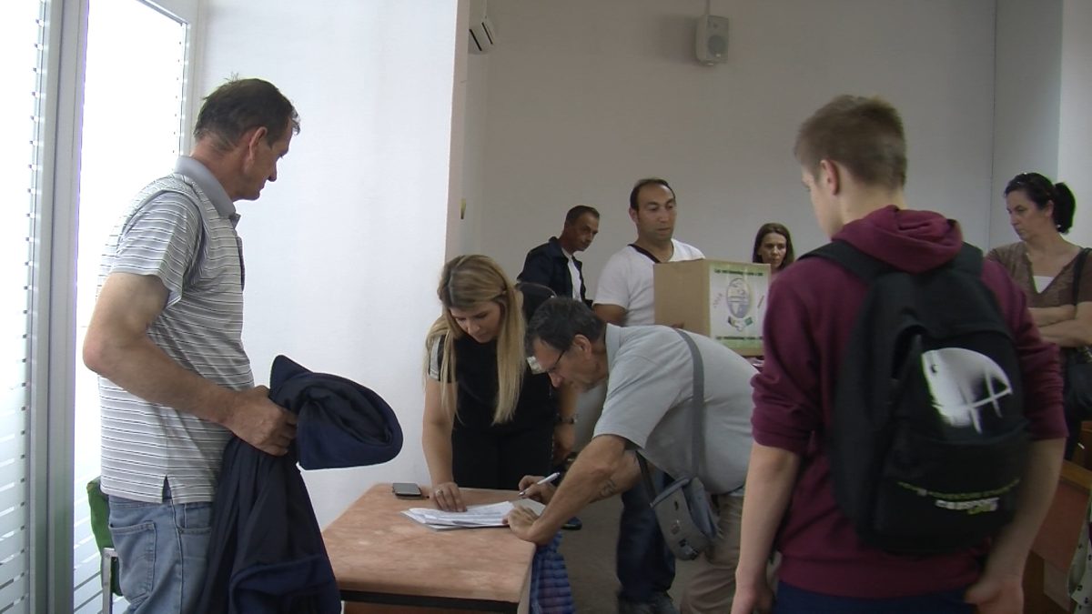 150 VOGOŠĆANSKIH PORODICA DOBILO RAMAZANSKE PAKETE