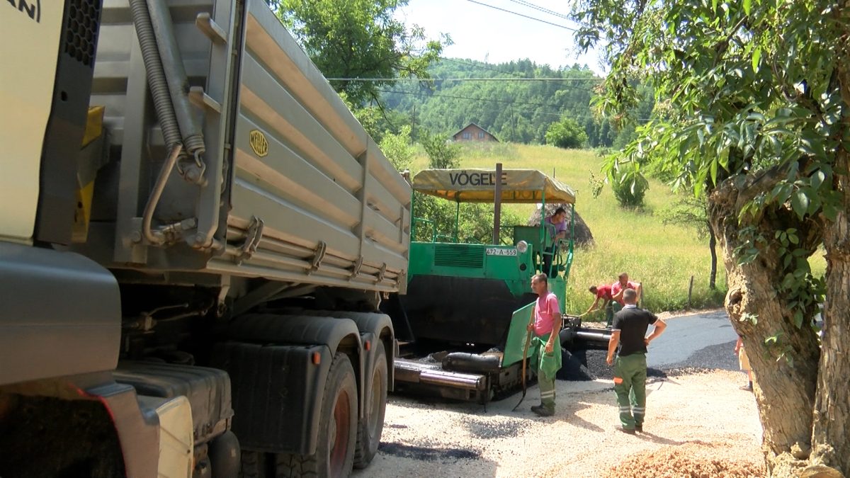 PREDSTAVNICI OPĆINE VOGOŠĆA OBIŠLI RADOVE U MIHOLJIĆIMA
