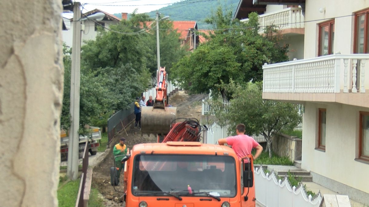 POČELI RADOVI NA SANACIJI DVA KRAKA ULICE MITRA ŠUĆURA U MZ HOTONJ