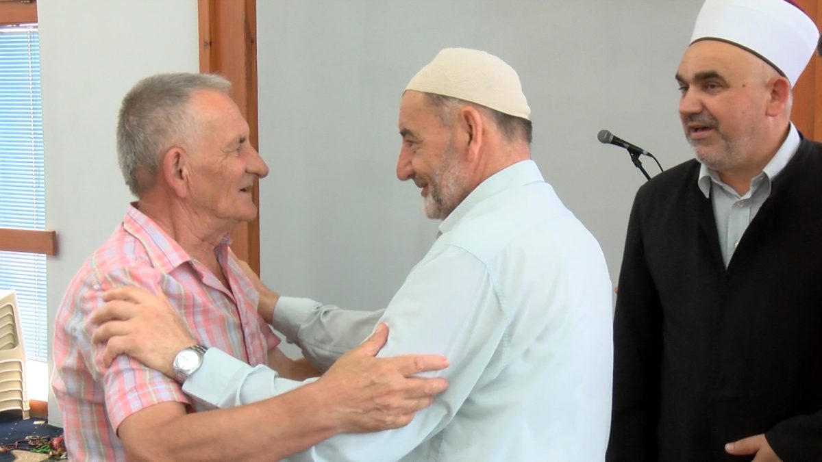 PROUČENA IKRAR DOVA BUDUĆIM HADŽIJAMA U VOGOŠĆI