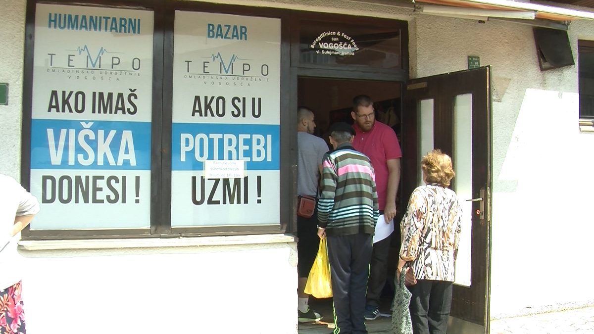 OMLADINSKO UDRUŽENJE „TEMPO“ PODIJELILO 200 BAJRAMSKIH PAKETIĆA