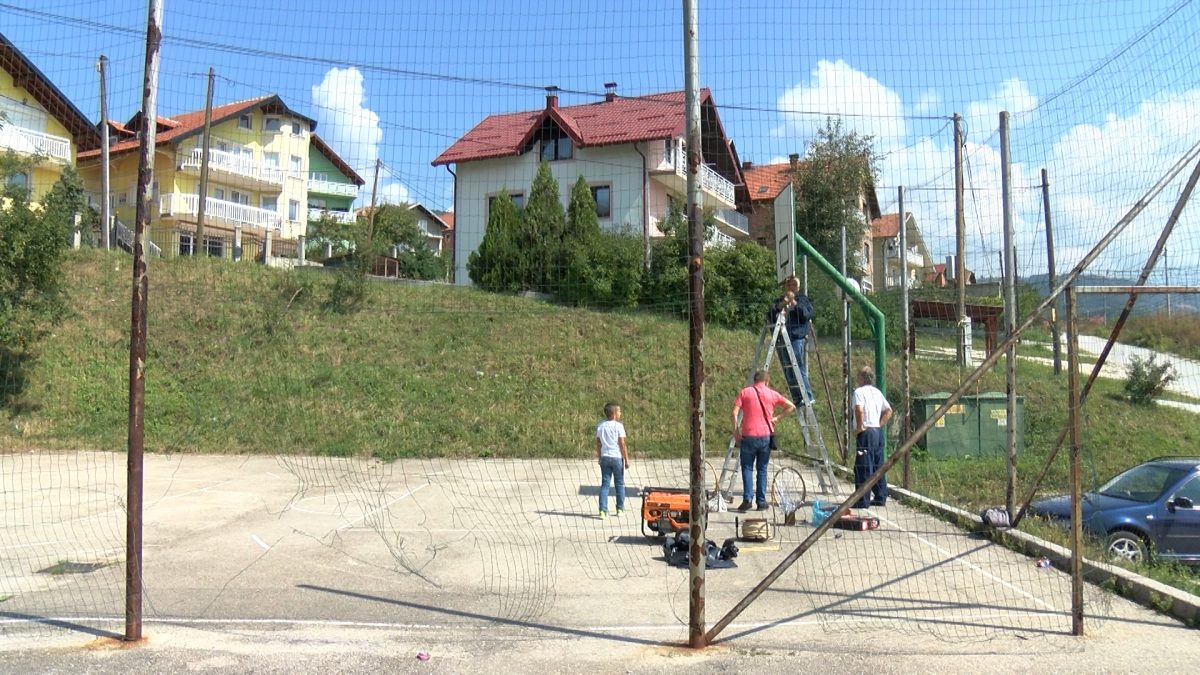 U VOGOŠĆI POČELA SANACIJA MOBILIJARA NA SPORTSKIM I DJEČIJIM IGRALIŠTIMA