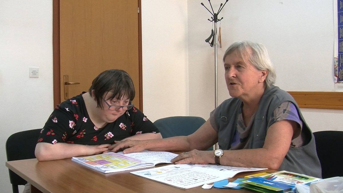 UDRUŽENJE “RADOST ŽIVOTA” U VOGOŠĆI JEDNOM SEDMIČNO ODRŽAVA RADIONICE ZA OSOBE S POTEŠKOĆAMA U RAZVOJU