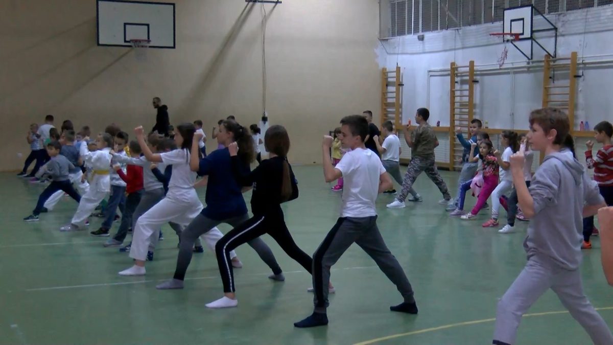 KARATE KLUB „SAMBON“ POSEBNU PAŽNJU U RADU POKLANJA DJECI