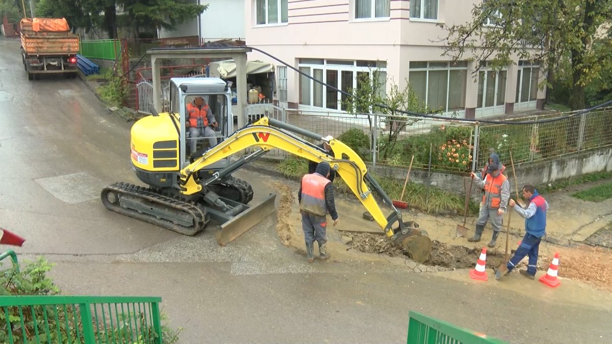 ZAPOČELA REKONSTRUKCIJA VODOVODNE MREŽE NA KOBILJOJ GLAVI