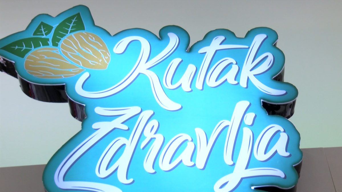 ZDRAVLJE IZ “KUTKA  ZDRAVLJA”, BOGATA PONUDA SLATKIH I SLANIH PROIZVODA
