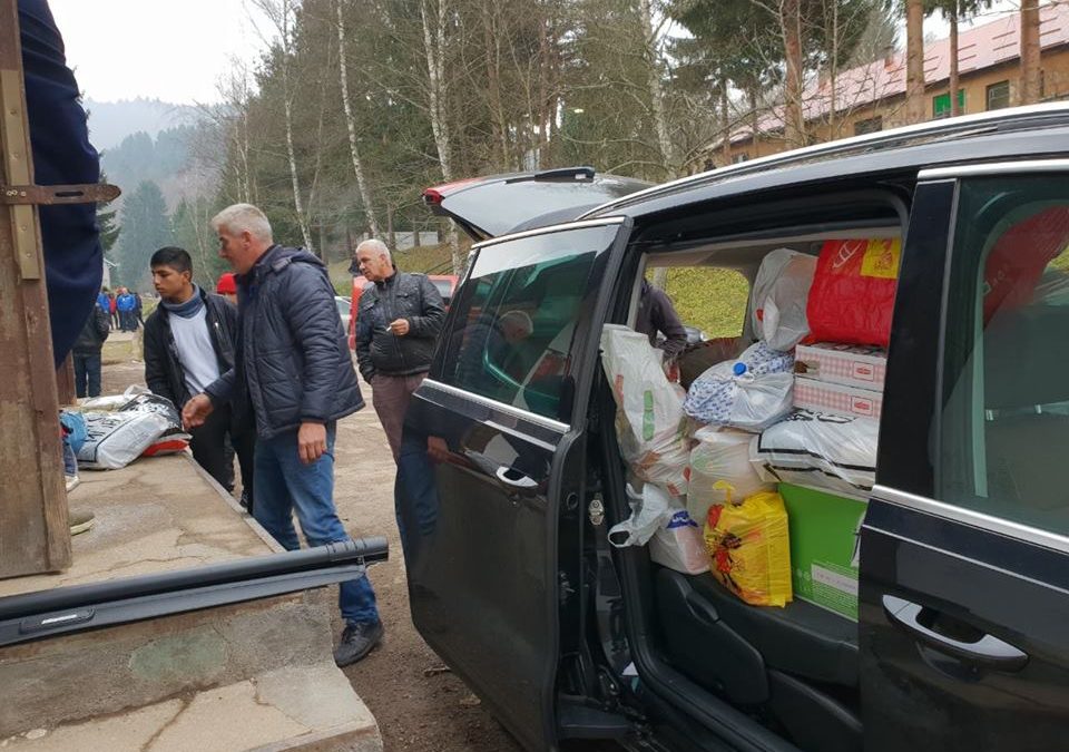 DONACIJA DŽEMATA VOGOŠĆA ZA MIGRANTE U HADŽIĆIMA