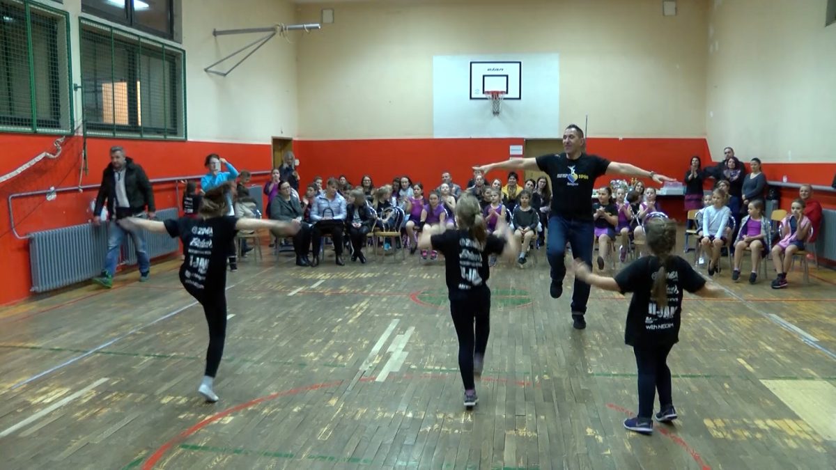 PLESNI KLUB „SPIN“ U VOGOŠĆI ORGANIZOVAO NOVOGODIŠNJE DRUŽENJE