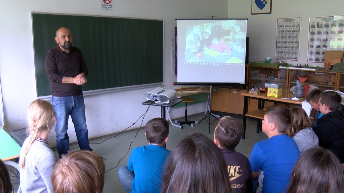 U OŠ „IZET ŠABIĆ“ POČEO PROJEKAT „MALA ŠKOLA PČELARSTVA“