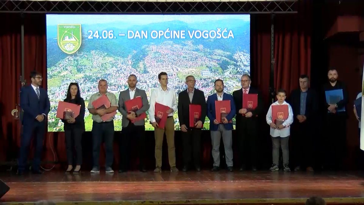 13-GODIŠNJI ERNAD ŠAHOVIĆ DOBITNIK ZAHVALNICE OPĆINE VOGOŠĆA