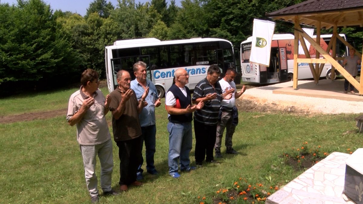 27. GODIŠNJICA BITKE ZA NABOŽIĆ: NA NOVOIZGRAĐENOJ MUSALI PRVI PUT KLANJAN PODNE NAMAZ