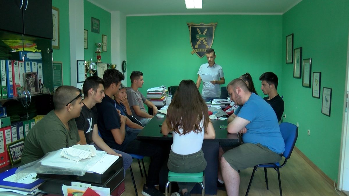 U PROSTORIJAMA ZELENIH BERETKI VOGOŠĆA PREZENTOVAN PROJEKAT “BORBA PROTIV PLASTIČNIH KESA”