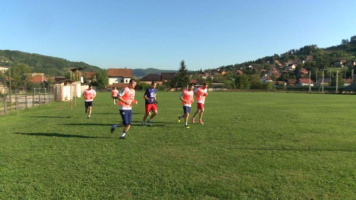 IGRAČI OZRENA SPREMNI ZA POČETAK NOVE SEZONE U FUDBALSKOJ LIGI KS