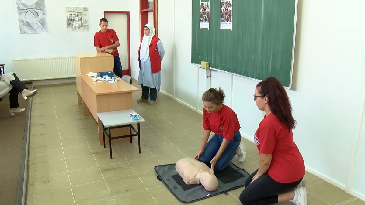 PRAVILNO PRUŽENA PRVA POMOĆ SPAŠAVA ŽIVOT