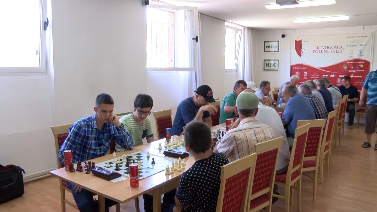 ŠAHOVSKI KLUB VOGOŠĆA ORGANIZOVAO BESPLATNU ŠKOLU ŠAHA