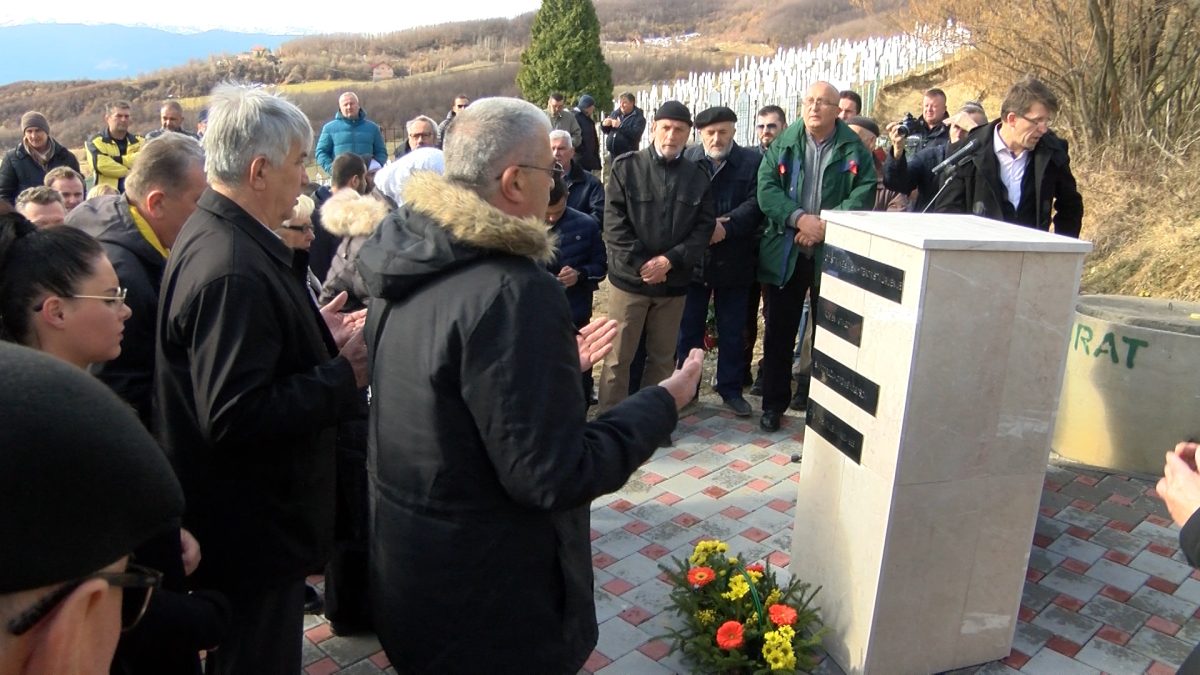 NA MEZARJU ORLIĆ OBILJEŽENA 28. GODIŠNJICA UBISTVA KENANA DEMIROVIĆA