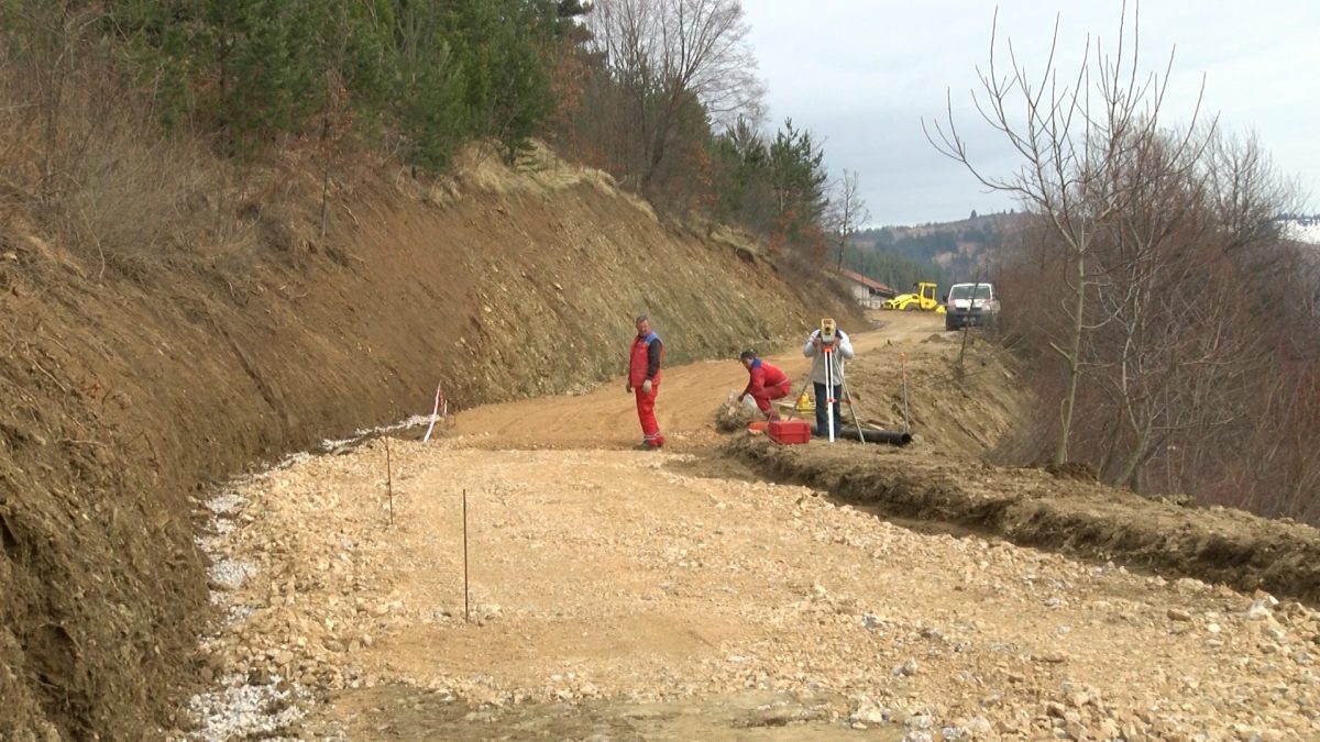 NASTAVLJENA SANACIJA ŠUMSKOG PUTA PREMA PLANINARSKOM DOMU „MOTKA“