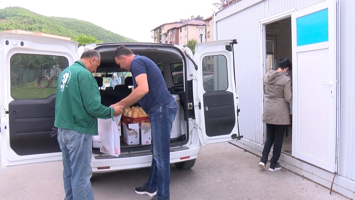 JAVNA KUHINJA CRVENOG KRIŽA VOGOŠĆA RADI UOBIČAJENO I TOKOM RAMAZANA