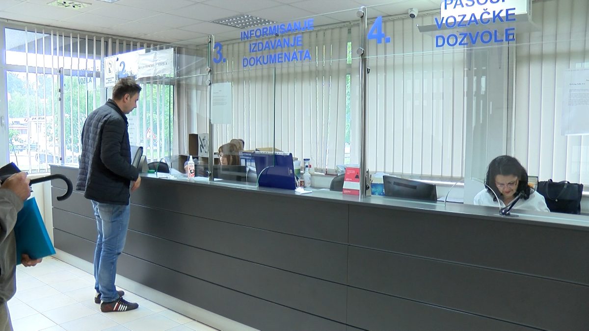 TOKOM LJETA POVEĆAN OBIM POSLA U UPRAVI ADMINISTRACIJE MUP-a KS