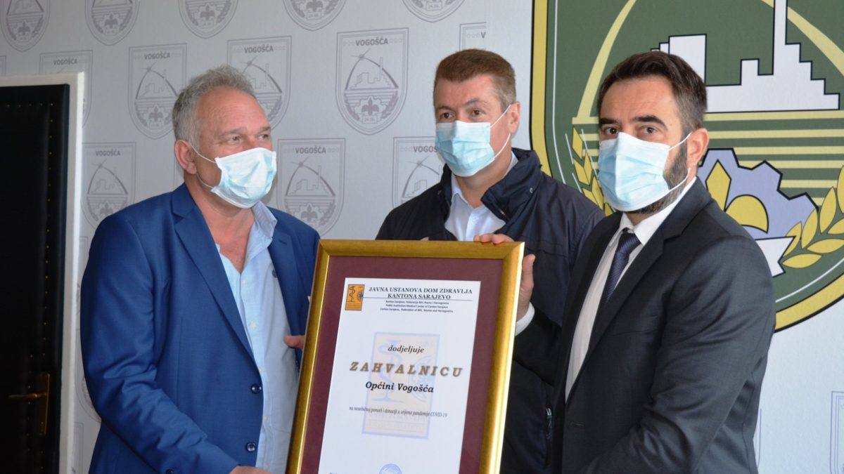 OPĆINI VOGOŠĆA URUČENA ZAHVALNICA OD JU DOM ZDRAVLJA KANTONA SARAJEVO