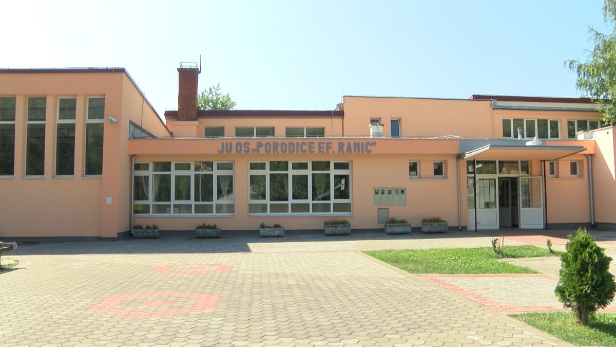 OŠ „PORODICE EF. RAMIĆ“: POČINJE IZGRADNJA LIFTA ZA ĐAKE SA POTEŠKOĆAMA U RAZVOJU
