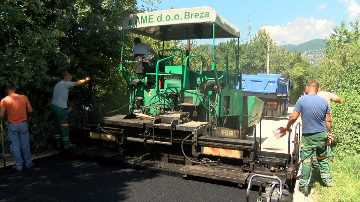 POČELO ASFALTIRANJE DIJELA ULICE MUJE ŠEJTE