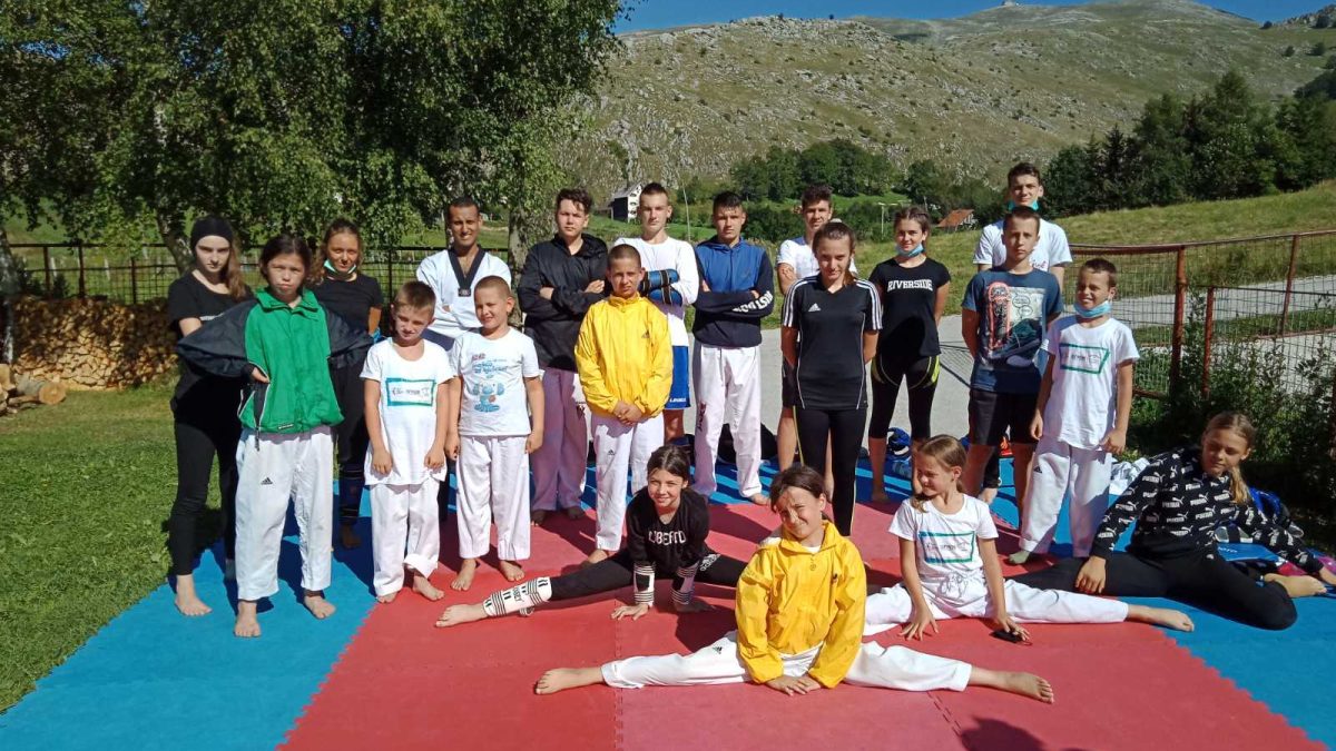 ČLANOVI TAEKWONDO KLUBA VICTORY  BORAVILI NA PRIPREMAMA U KAMPU NA BJELAŠNICI