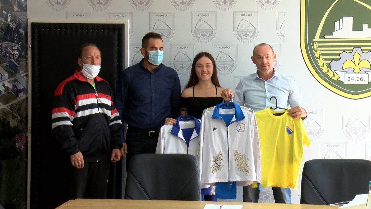 PRIJEM ZA GIMNASTIČARKU HANU KAHRIMAN PRED ODLAZAK NA EVROPSKO PRVENSTVO U KIJEVU