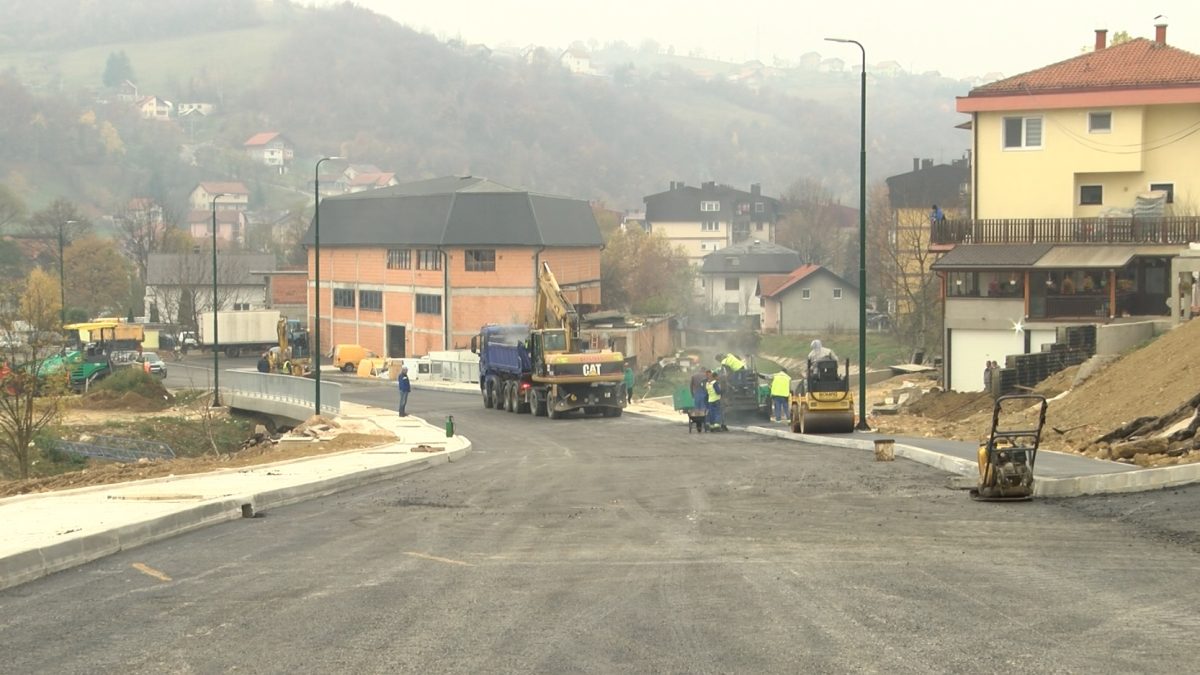 ZAVRŠNI RADOVI NA MOSTU U NOVOJ INDUSTRIJSKOJ ZONI U VOGOŠĆI