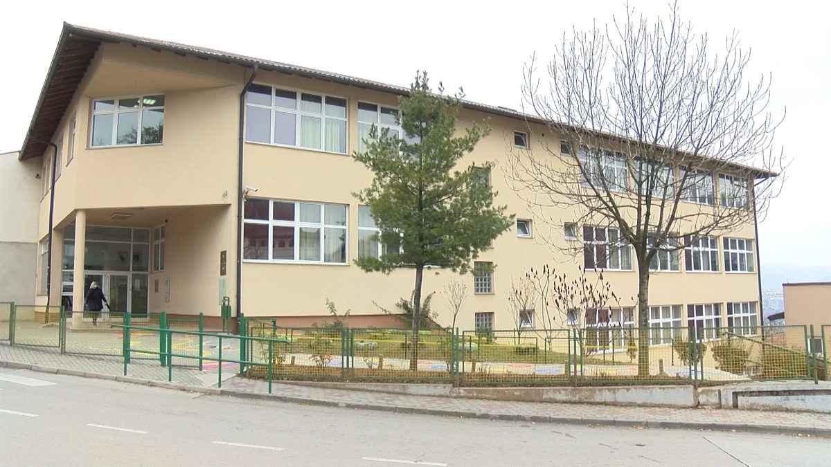 OŠ „ZAJKO DELIĆ“: POŠTUJU SE EPIDEMIOLOŠKE PREPORUKE I SMJERNICE RESORNOG MINISTARSTVA